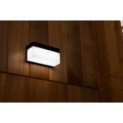 Lutec LED-Solar-Wandleuchte Fran Connect 800 Lm 9,1 X 7,9 X 18 Cm Schwarz